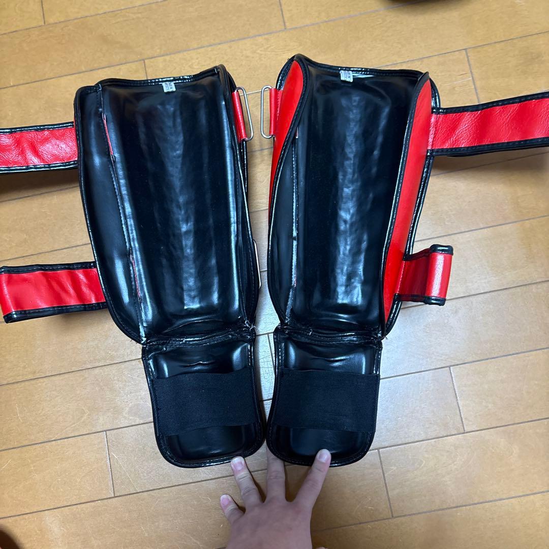 【8oz】ボクシンググローブ＆レガース 赤金＋ROXバンテージ付 3点セット