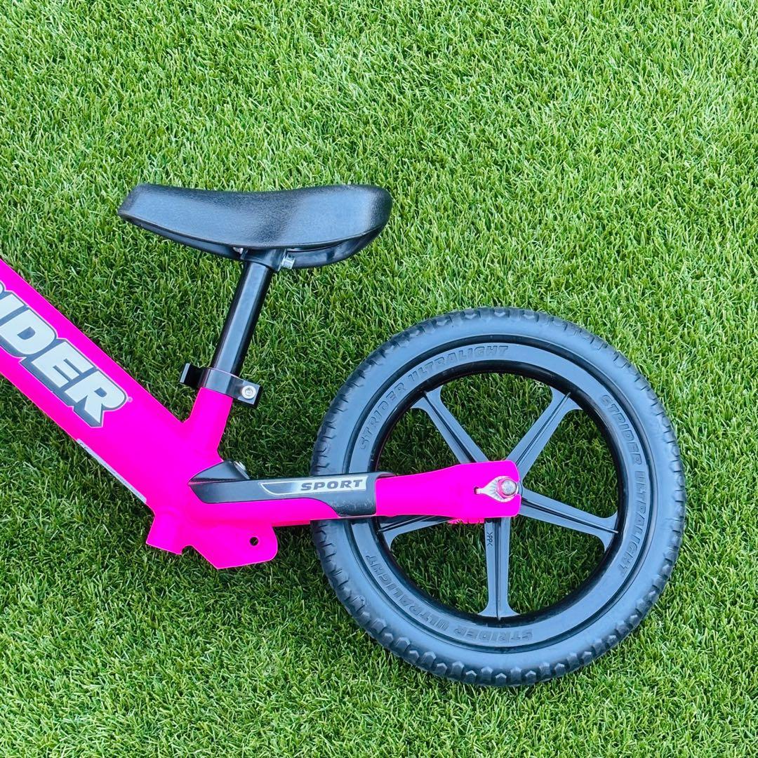 美品　STRIDER ストライダースポーツ　バランスバイク 12インチ　ピンク