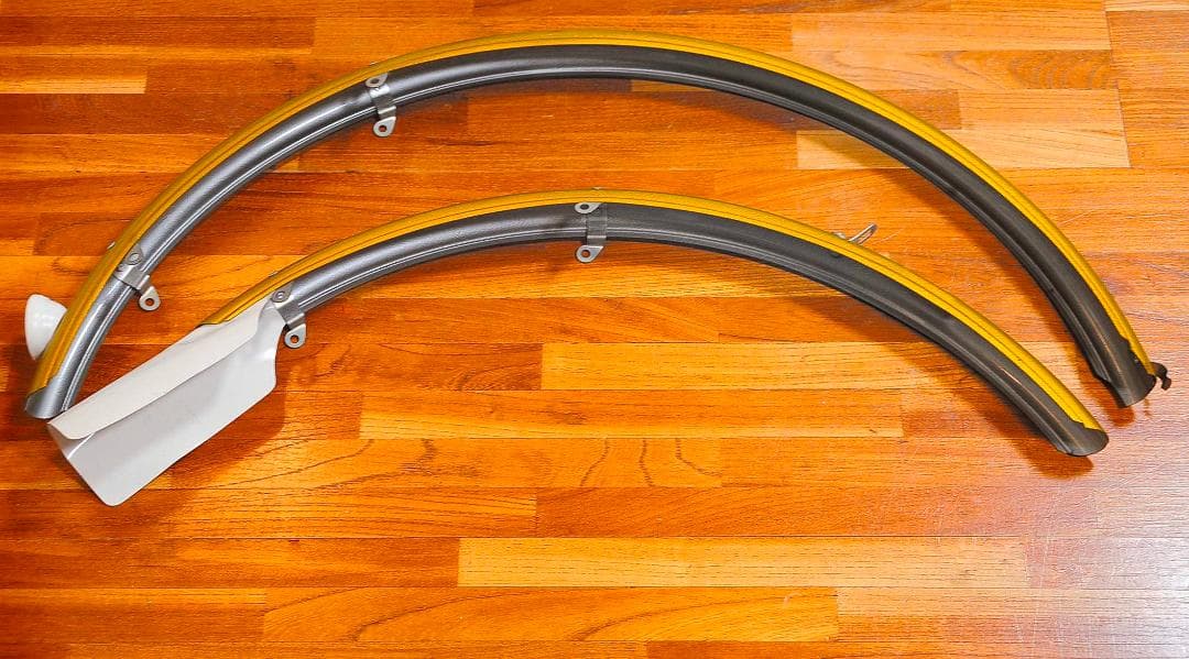 ★BLUEMELS ブルーメルス　マッドガード【未使用品】イングランド製　♪