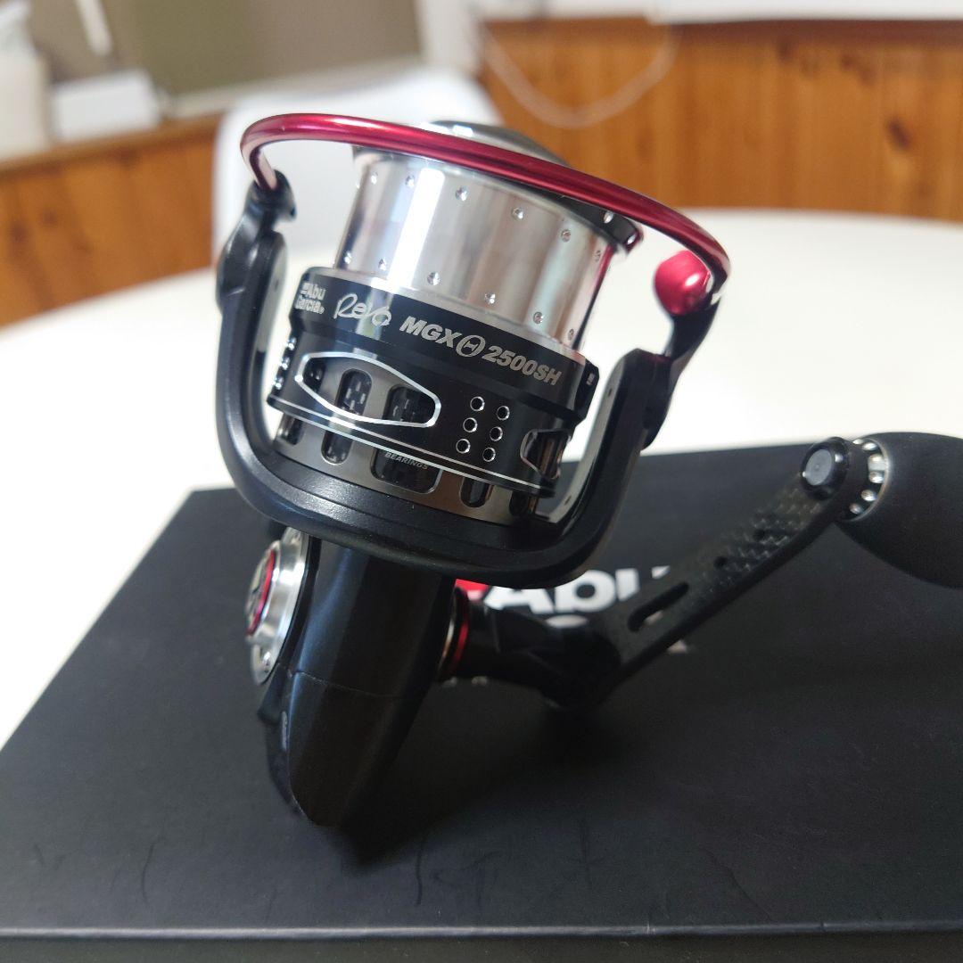 リール Abu Garcia Revo MGX THETA 2500SH