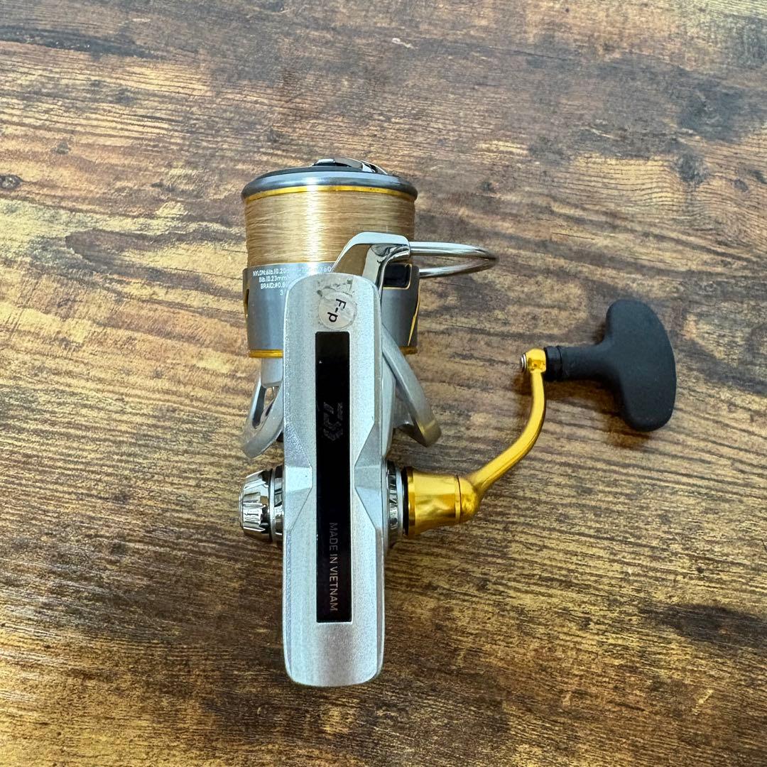 【一度使用しただけの美品】DAIWAフリームスLT2500