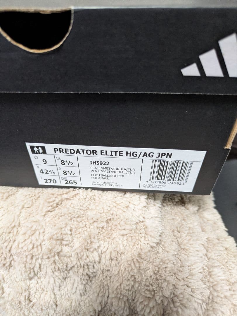 赤*星様 【新品未使用】トップモデル スパイク PREDATOR Elite H