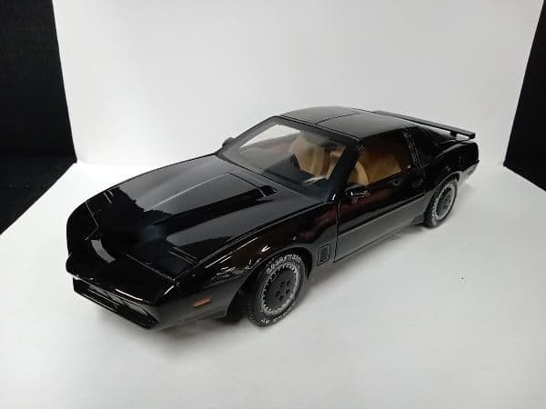 1/18ムービング　ナイトライダーKITT