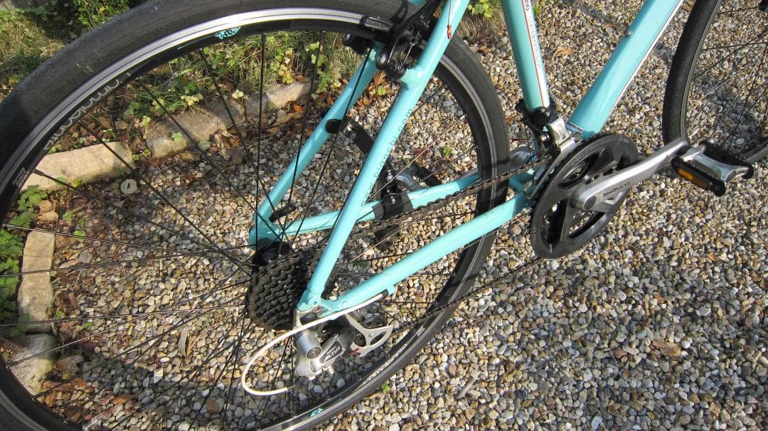 Bianchi スポーツ 1 クロスバイク チェレステカラー