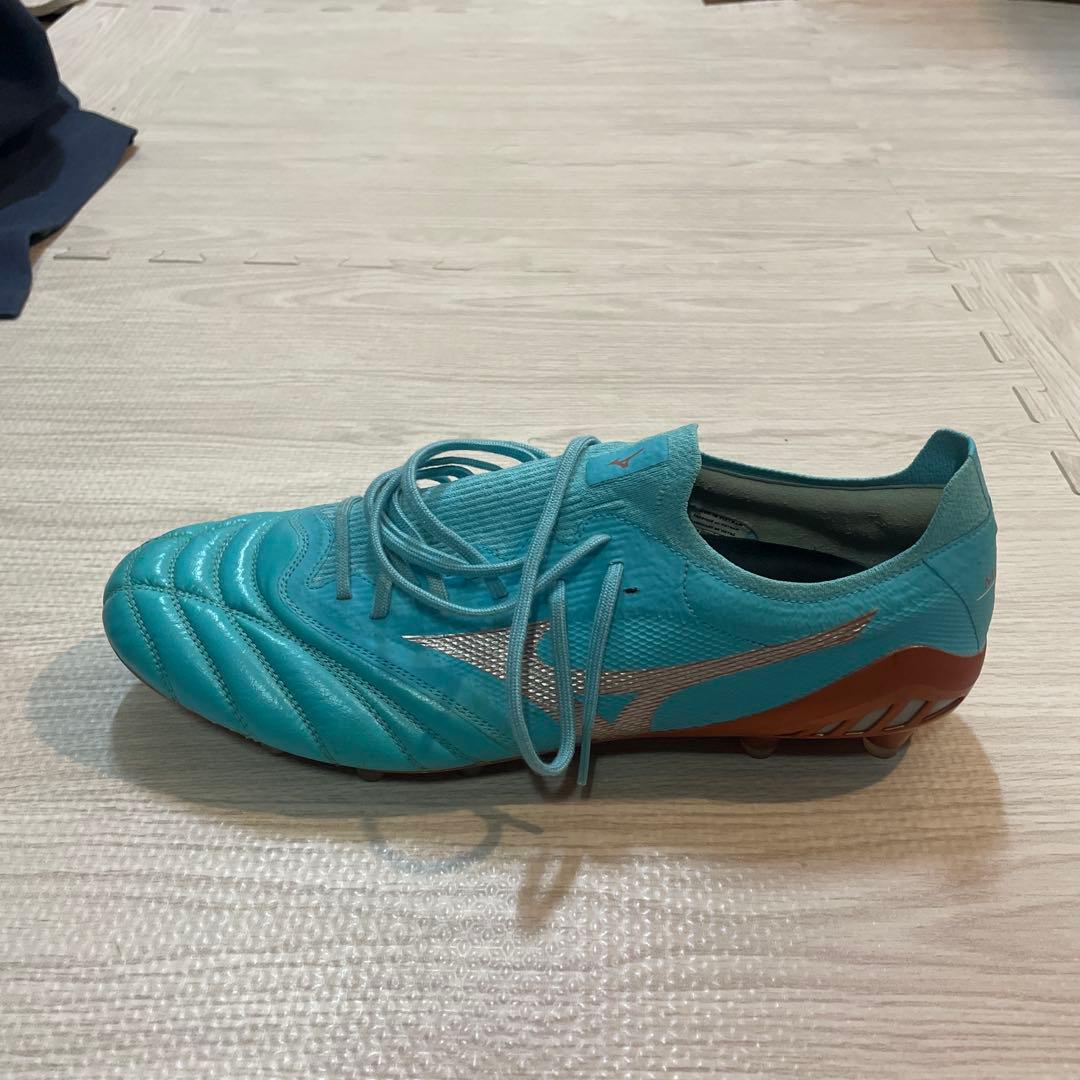 ミズノMORELIA NEO