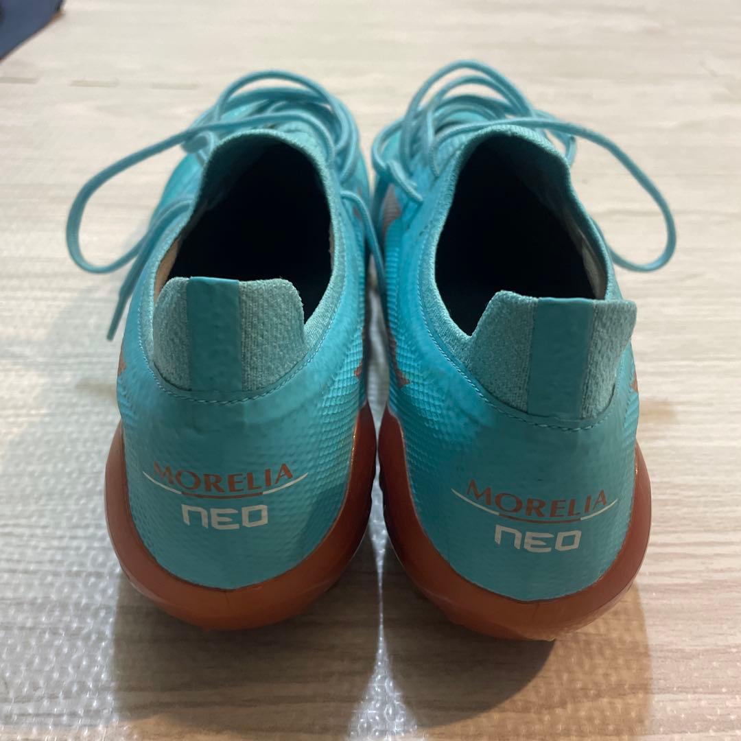 ミズノMORELIA NEO
