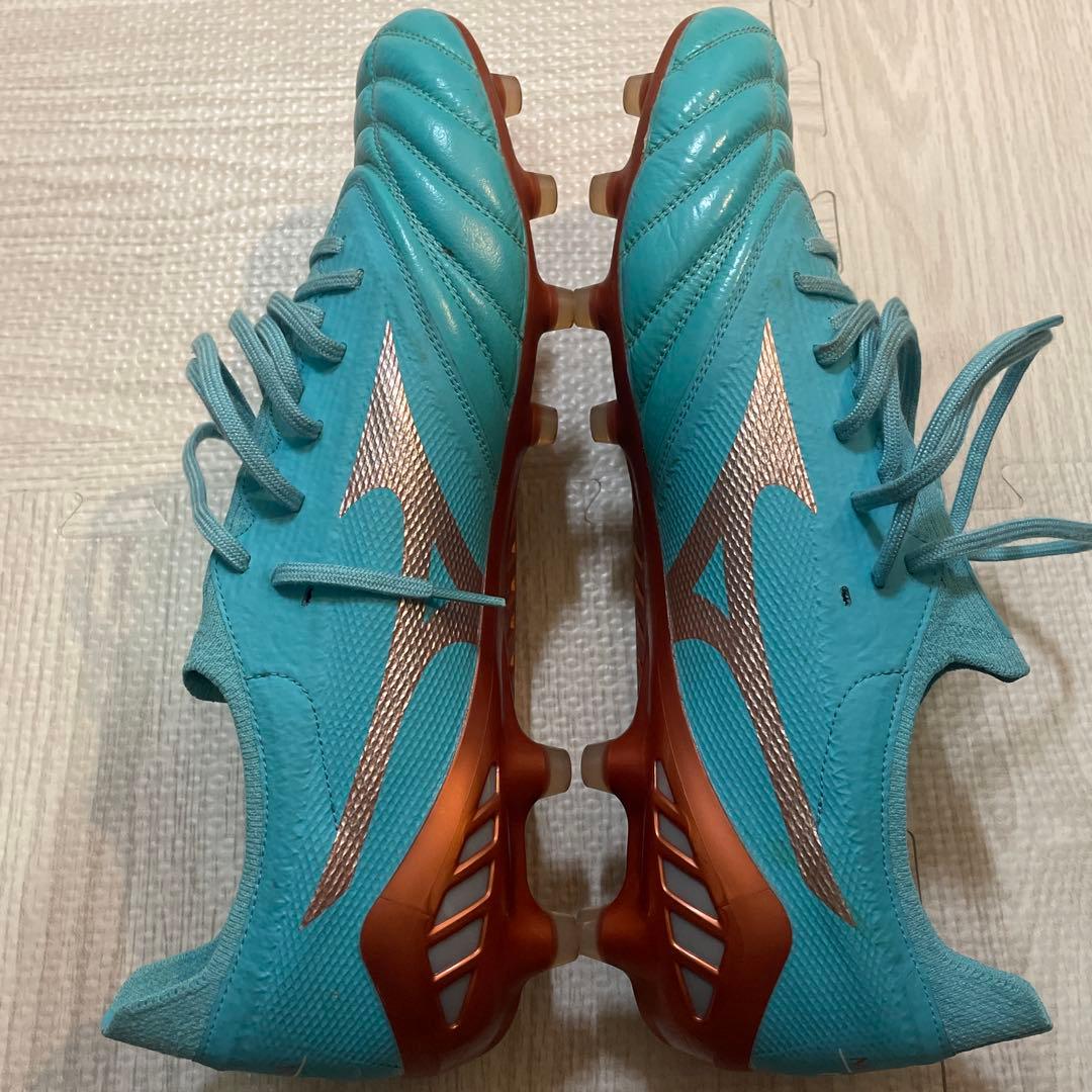 ミズノMORELIA NEO