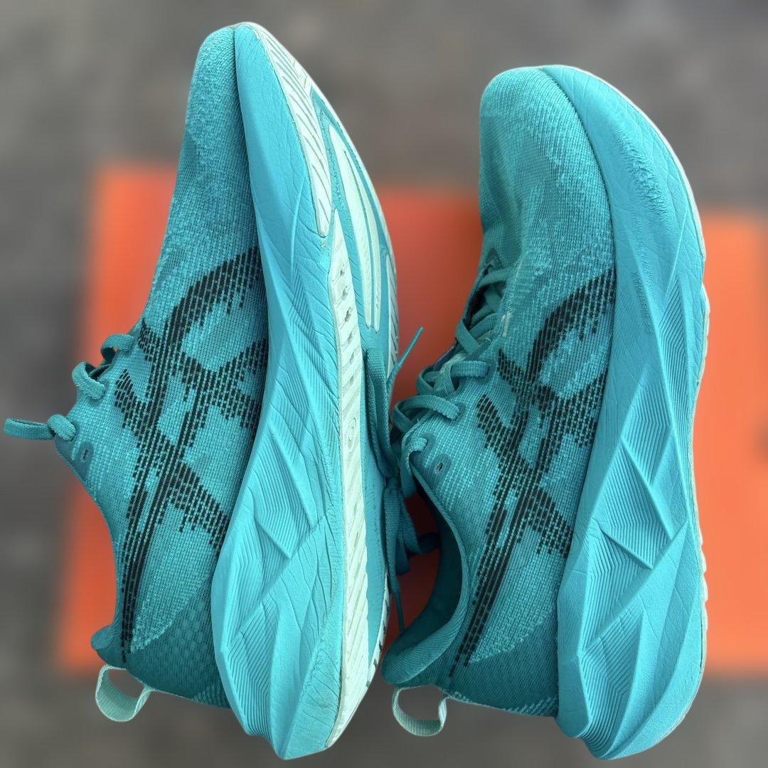 スパイク・シューズ ASICS NOVABLAST 5 26.5cm