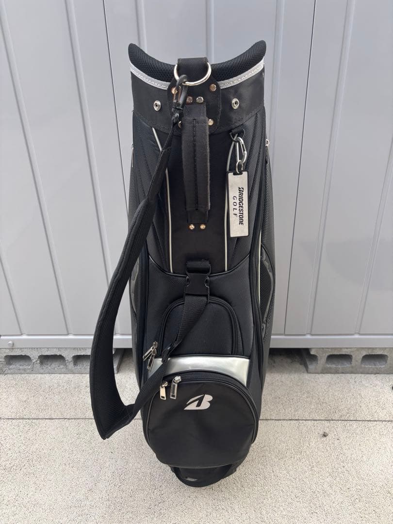 ブリヂストン、TOUR B キャディバッグ ブラック/シルバー、値下げしました！
