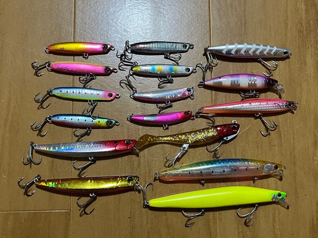 シーバス ヒラメ サーフ釣りルアー引退セット17点 スピンビーム フリッパー等