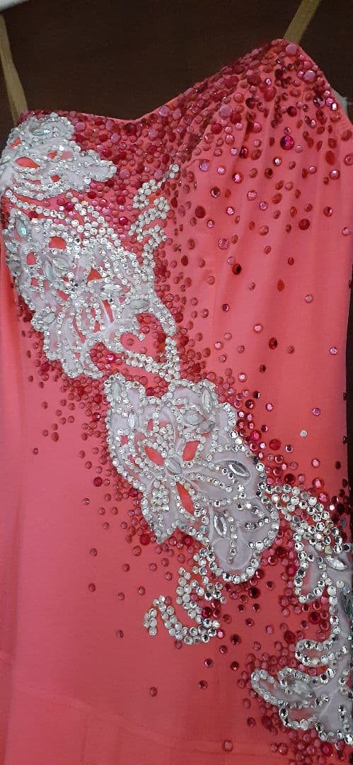 ラテンダンス用ドレスつきおか高級品