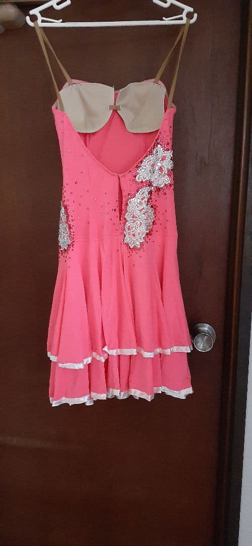 ラテンダンス用ドレスつきおか高級品