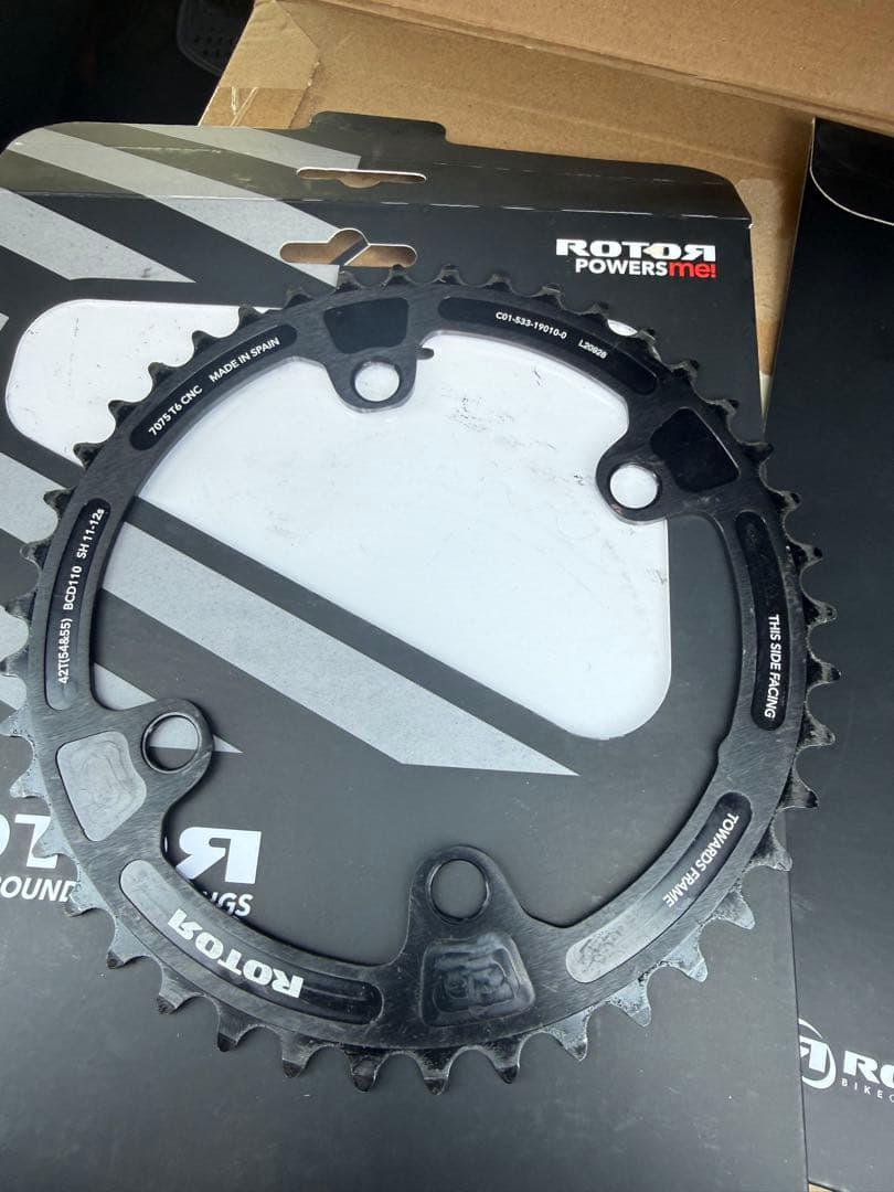ROTOR ROUND CHAINRINGS 110BCD / 11-12速対応