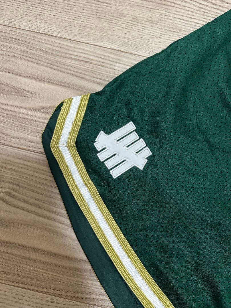 ウェア UNDEFEATED LEAGUE HOOP SHORT SIZE L
