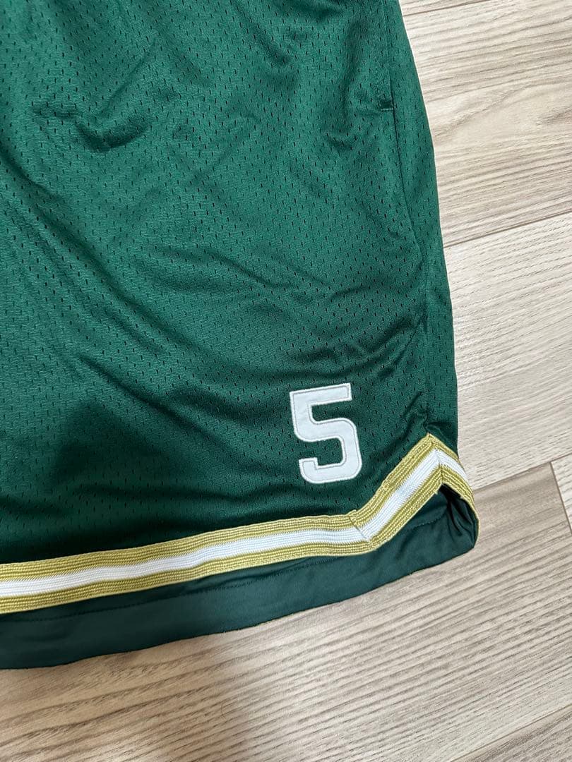 ウェア UNDEFEATED LEAGUE HOOP SHORT SIZE L