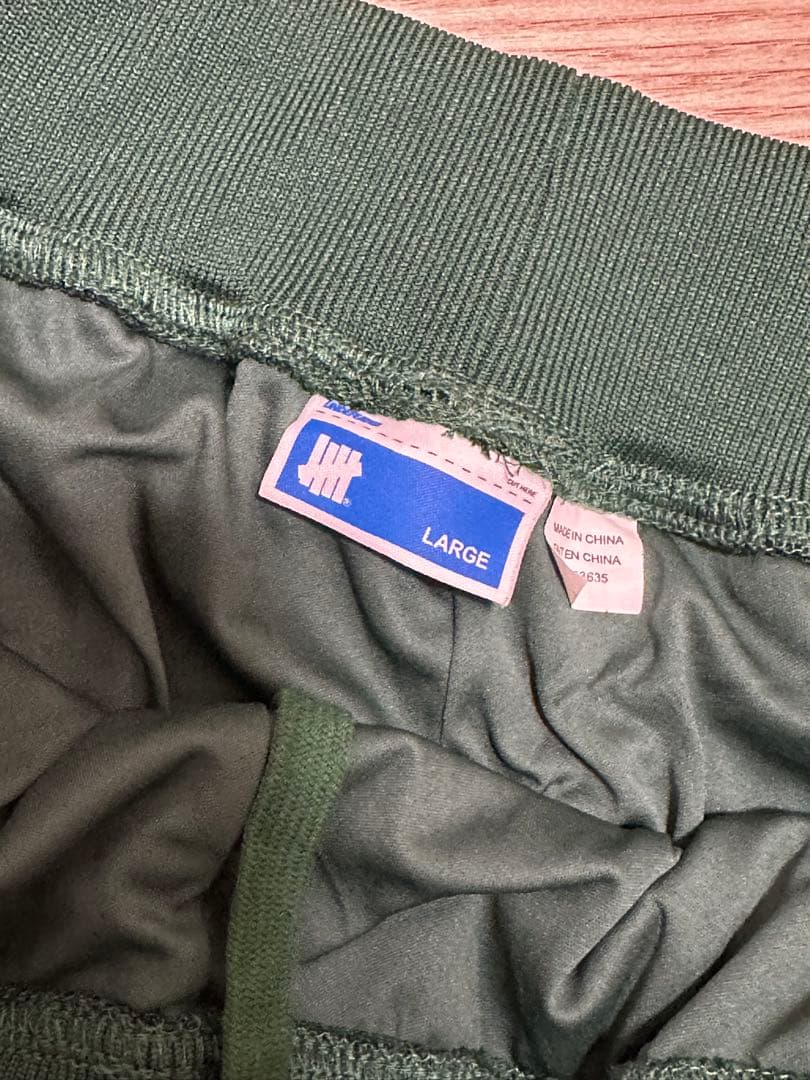 ウェア UNDEFEATED LEAGUE HOOP SHORT SIZE L