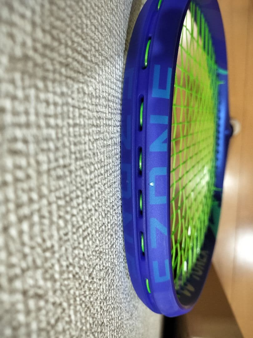 現行　EZONE　イーゾーン 115　YONEX　テニスラケット