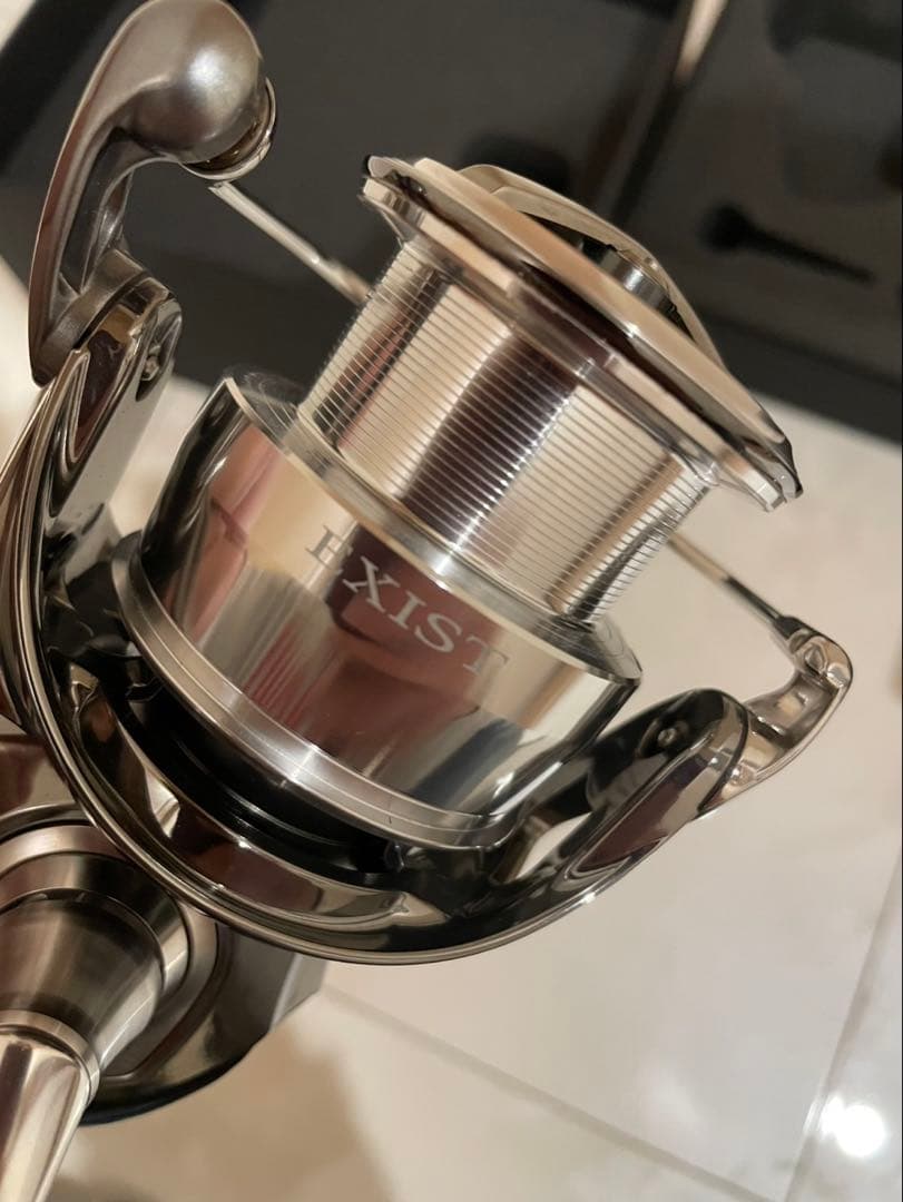 Daiwa 22EXIST LT4000-XH スピニングリール
