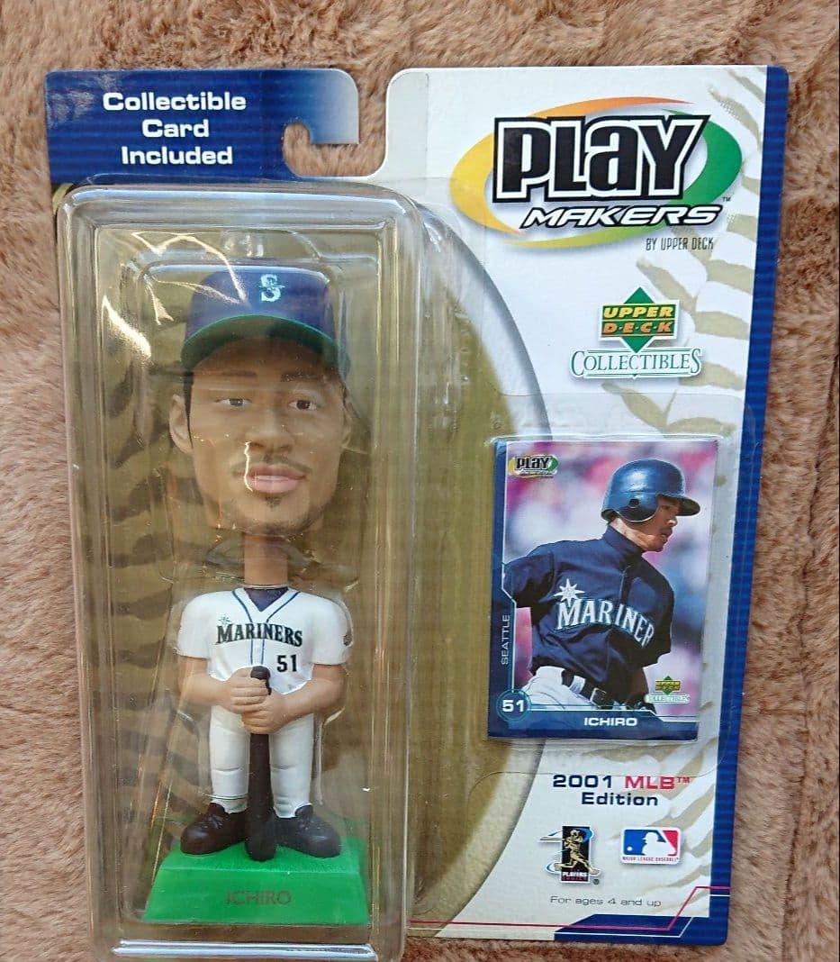 イチロー　ボブルヘッド＆シャツ