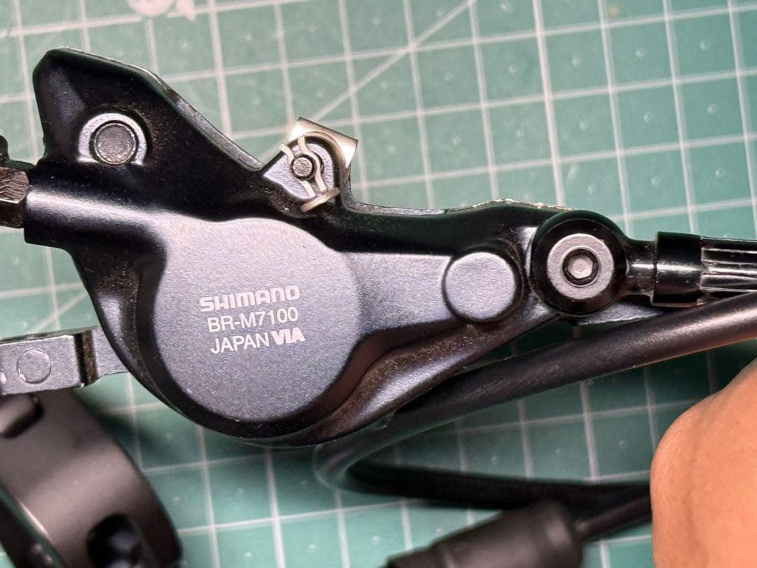 美品　シマノ SLX M7100 油圧 ディスクブレーキ　前後 セット