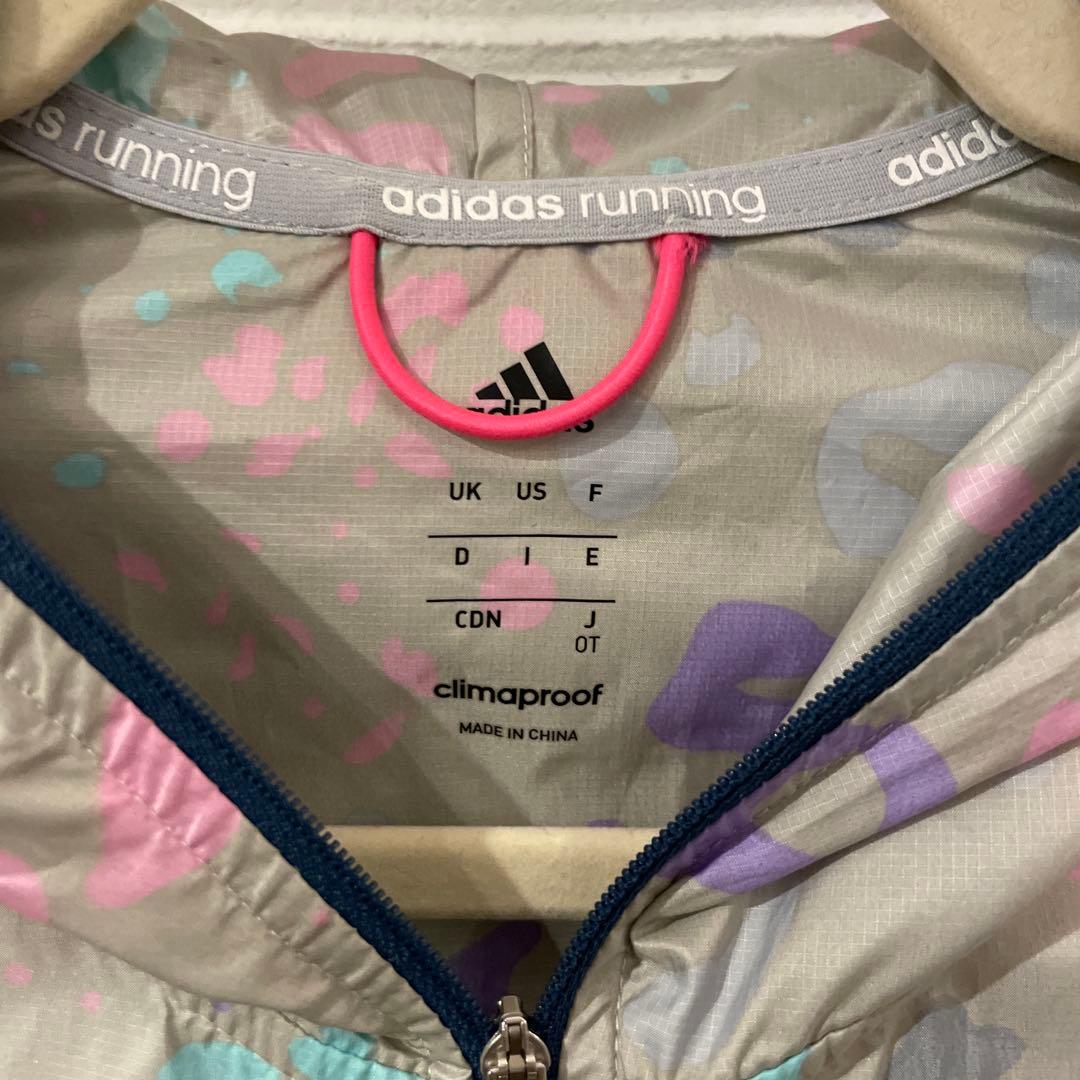 adidas ランニング ウィンドブレーカー