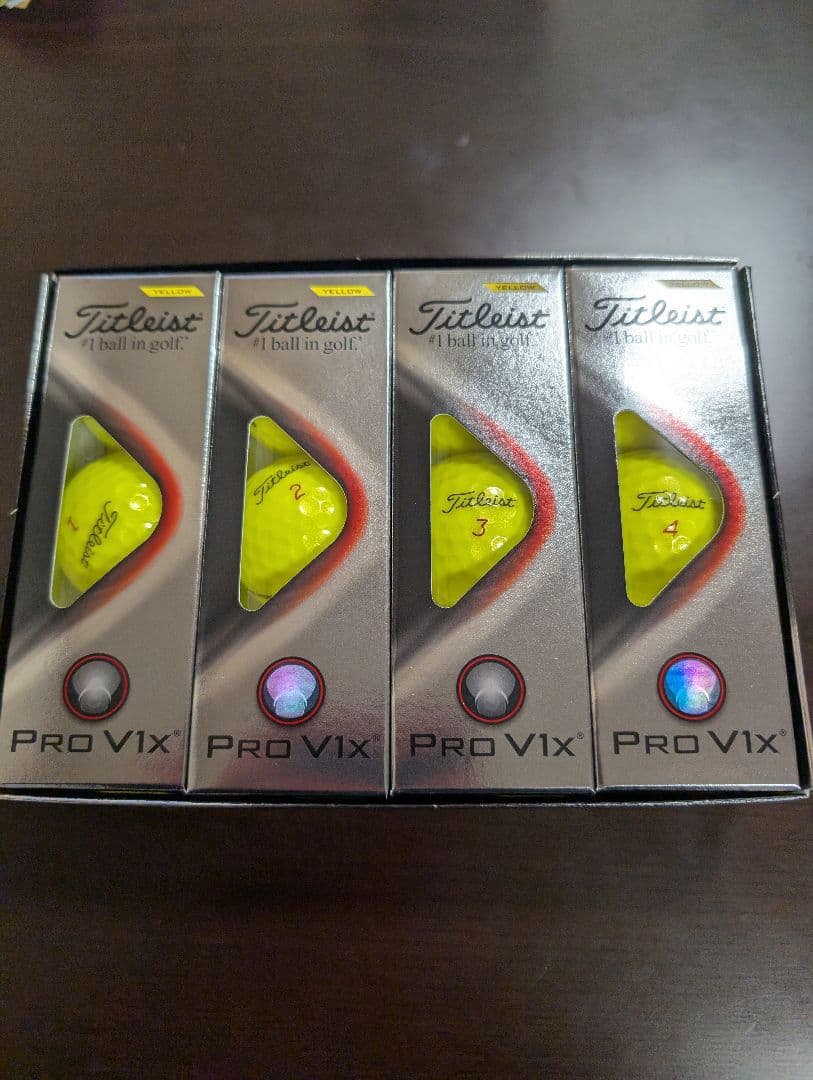 タイトリスト　Titleist Pro V1x イエロー 4スリーブ