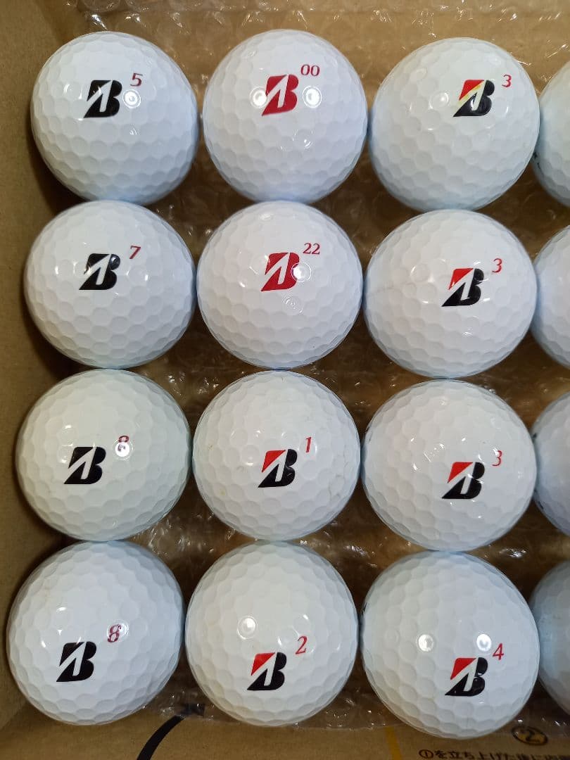 美品ブリヂストンTOUR B X ロストボール24球