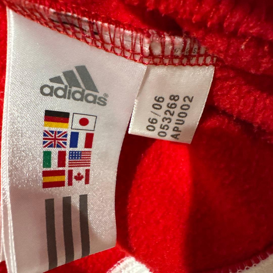 リヴァプール　adidas スウェット