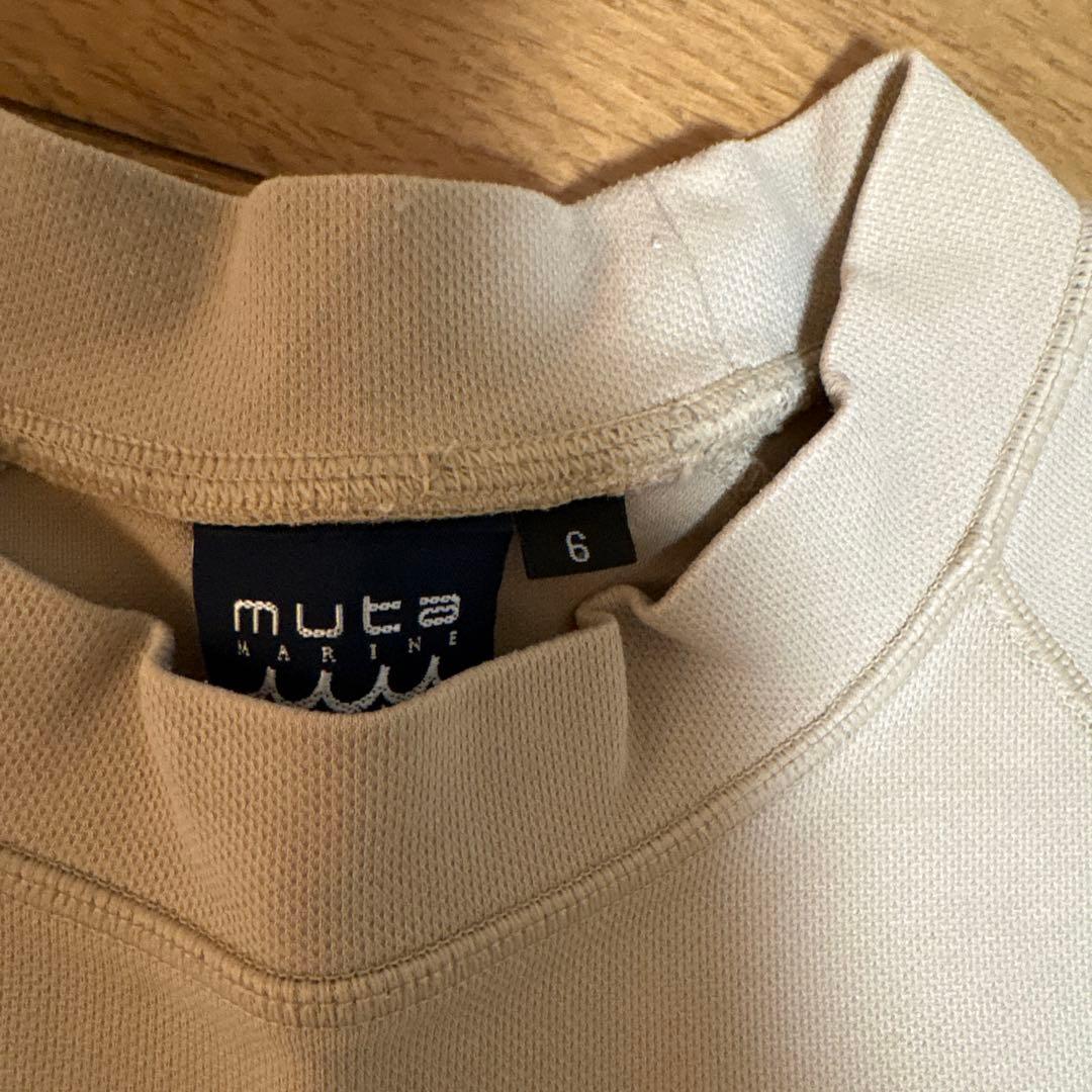 MUTA MARINE ベージュ モックネック サイズ6