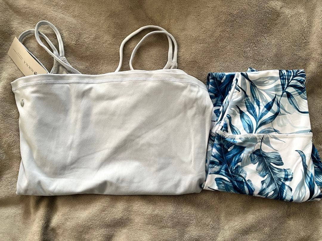 スカーラ SUKALA カップ付きキャミソール レギンスセットアップ Sサイズ
