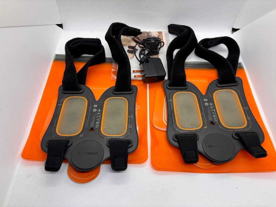 【美品】シックスパッド　アームベルト 2個セット Arm Belt
