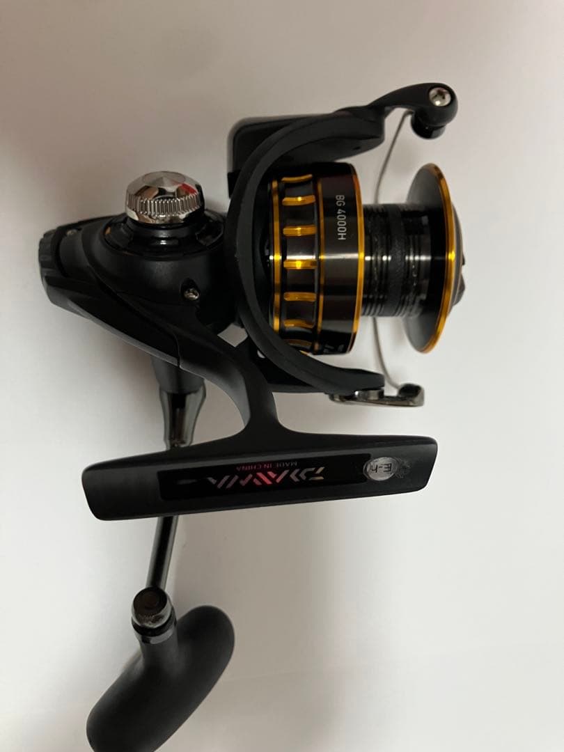 Daiwa BG 4000H スピニングリール