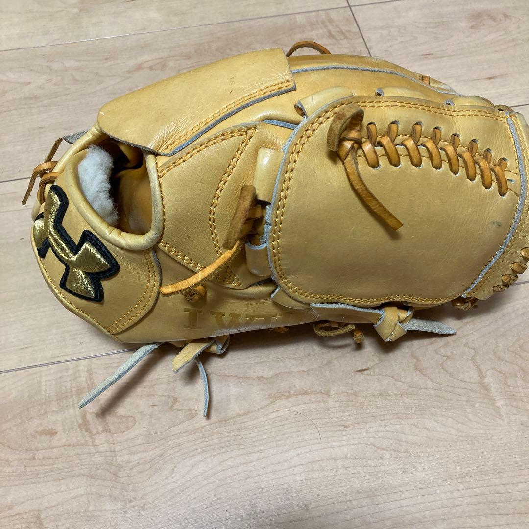 Under Armour アンダーアーマー グローブ QUB0077 日本製