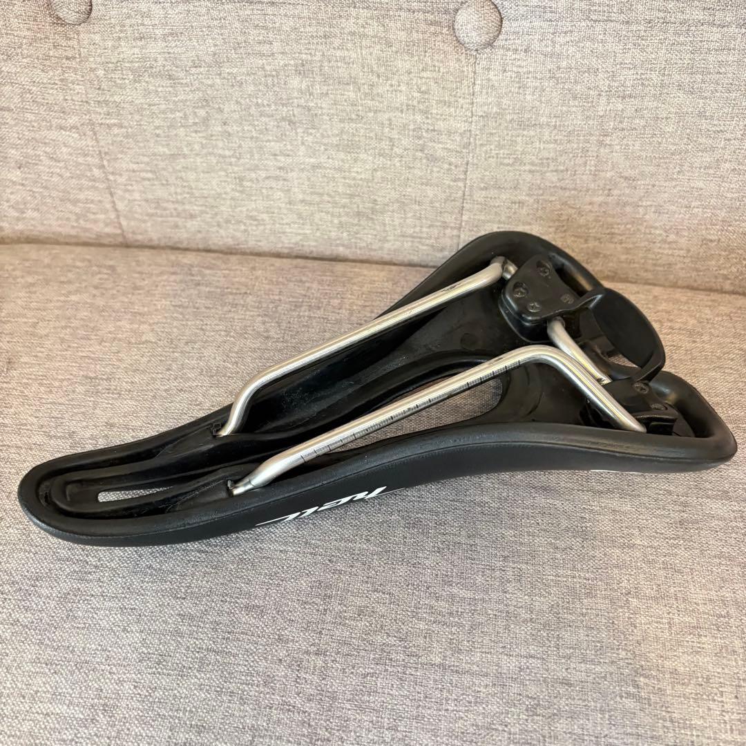 Selle SMP hell サドル　自転車　ロードバイク　イタリア