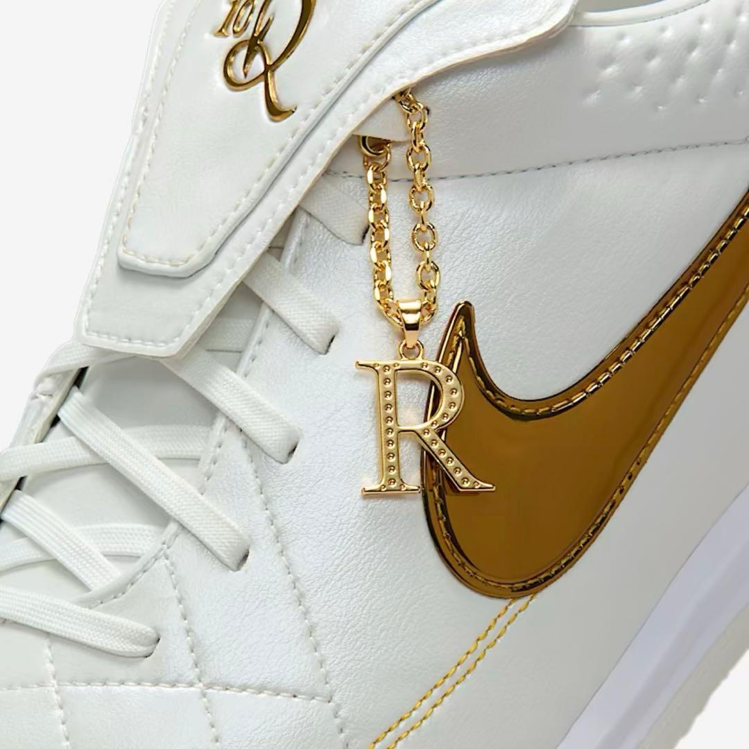 Ronaldinho × Nike Tiempo Legend