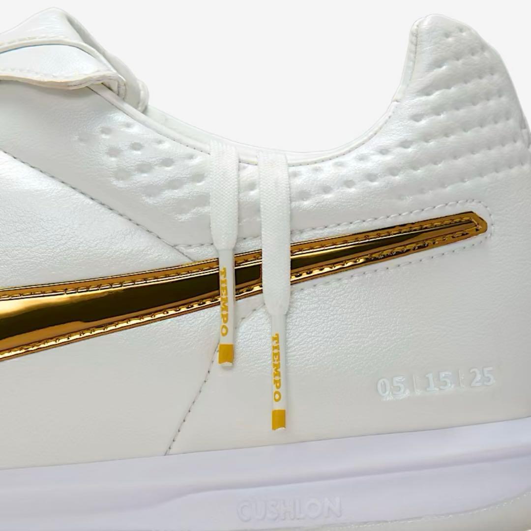 Ronaldinho × Nike Tiempo Legend
