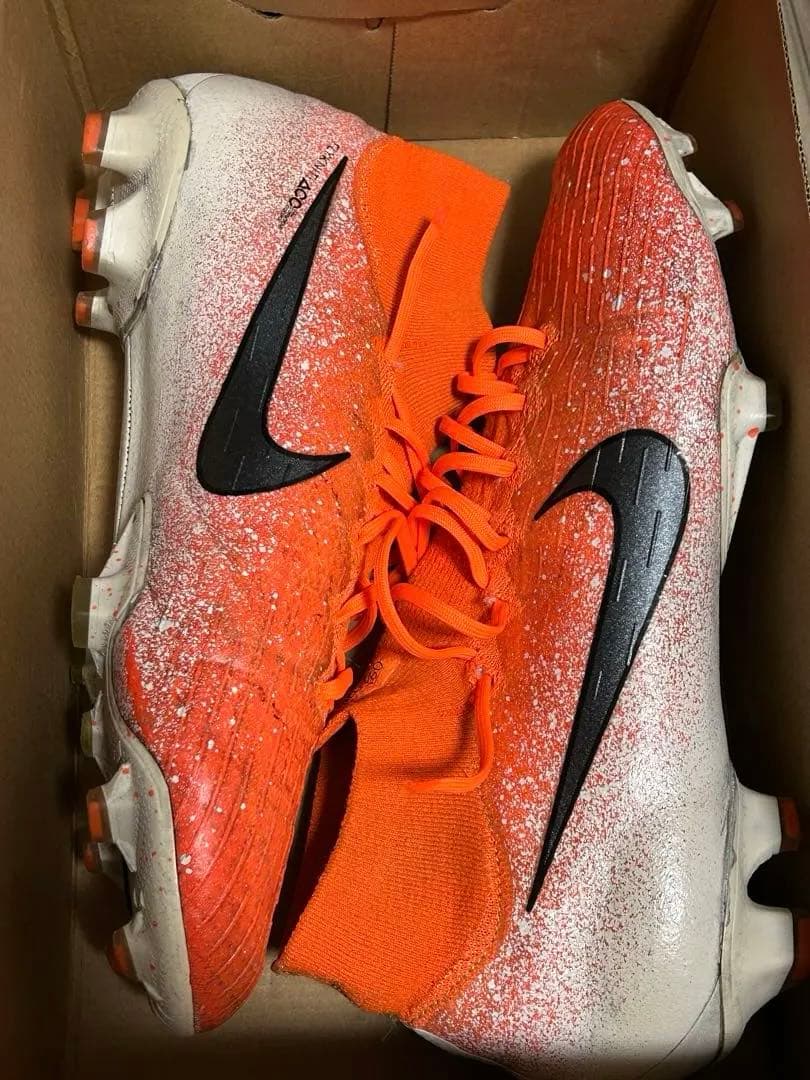 サッカー　スパイク　28.5センチ