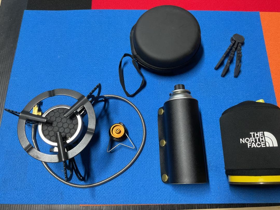 遠赤外線燃焼回転収納GASストーブ新品未使用・新品付属品多数付き