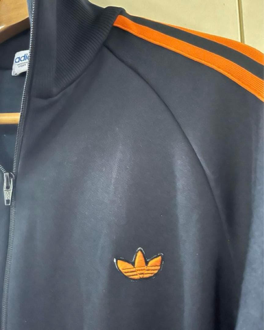 《*ん様 ★ 80s 【デサント製】 adidas トラックジャケット　ジャージ