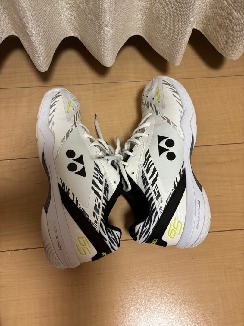 YONEXバドミントンシューズ　26.5センチ 桃田賢斗専用モデル