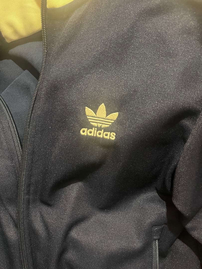 adidas トラックトップ