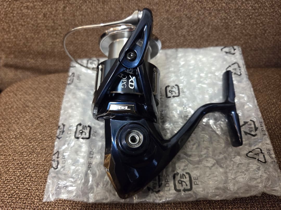 【未使用】シマノ　21ツインパワーXD　4000PG