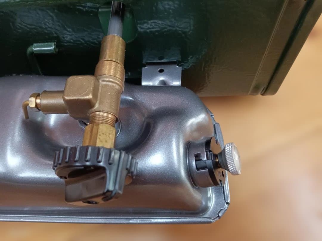 Coleman Dual Fuel 424　ツーバーナーコンロ　災害　ガソリン