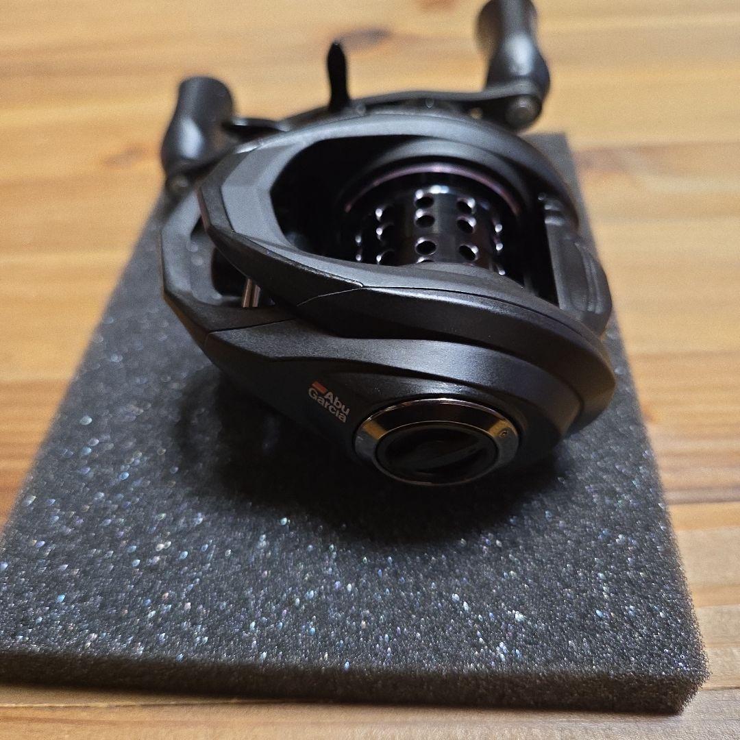 Abu Garcia ROXANI BF8 ベイトリール