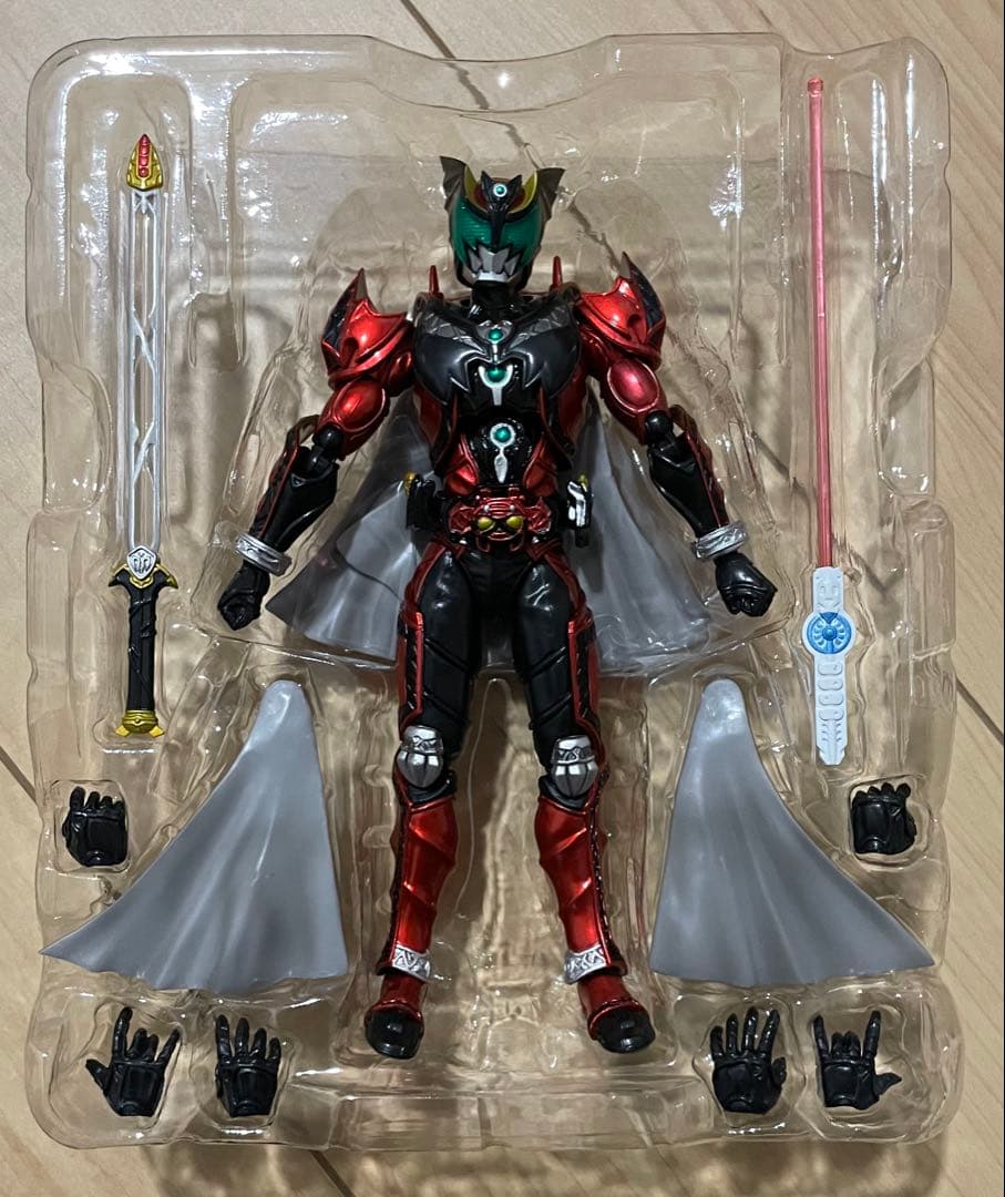 S.H.Figuarts 仮面ライダーダークキバ フィギュアーツ フィギュア