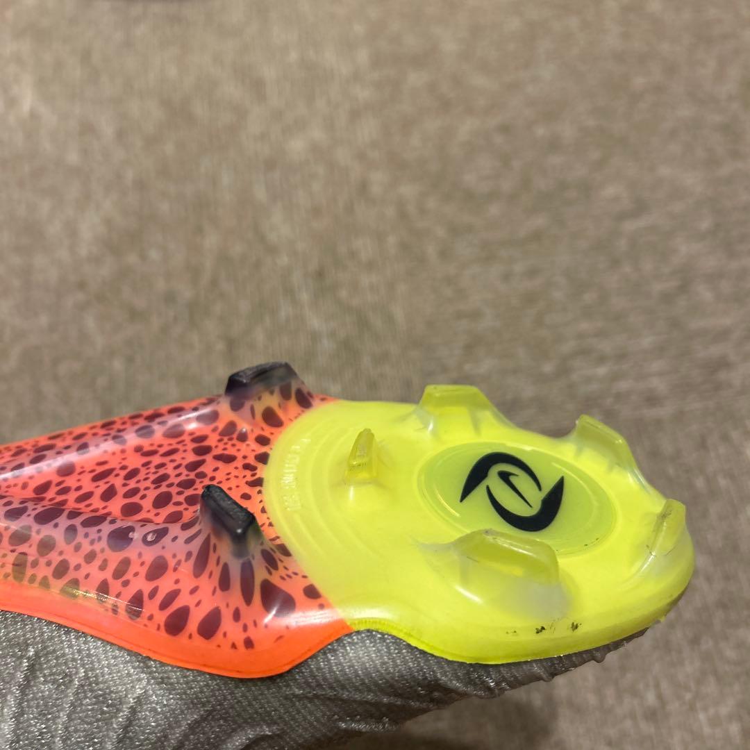 即日発送可能　NIKEファントムルナ27.0cm