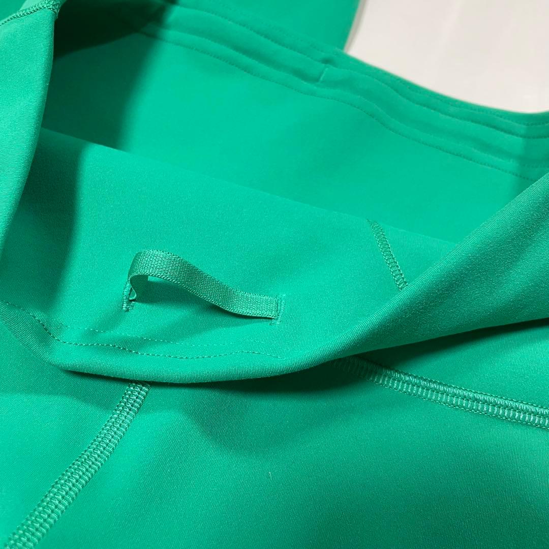 美品　ルルレモン　レギンス　グリーン