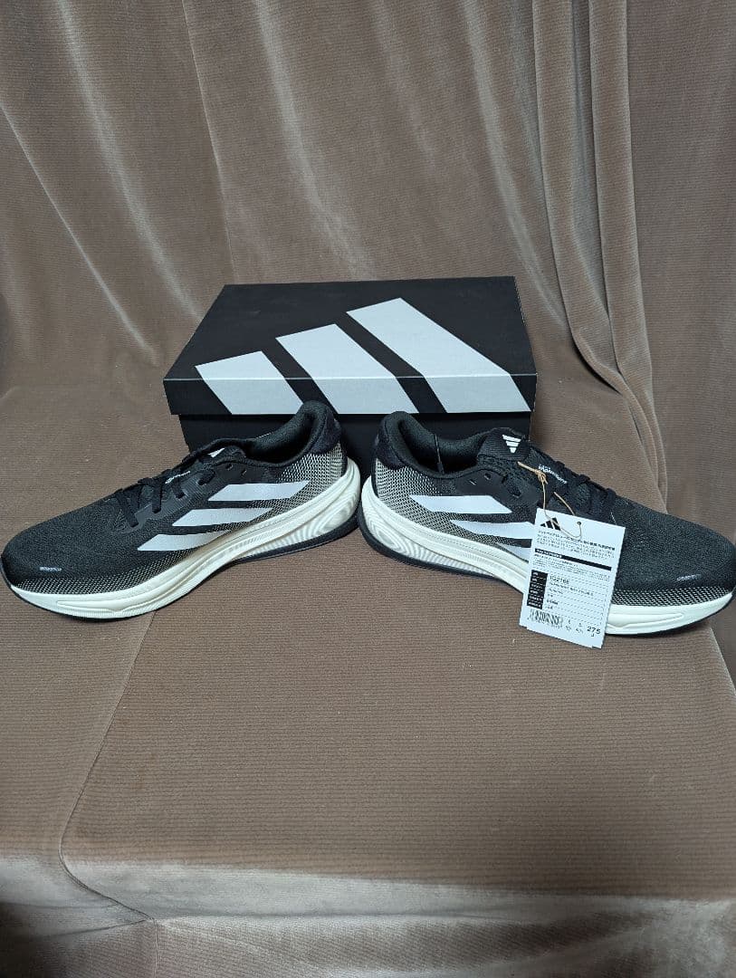 新品27.5cmアディダス ランニング スーパーノヴァ