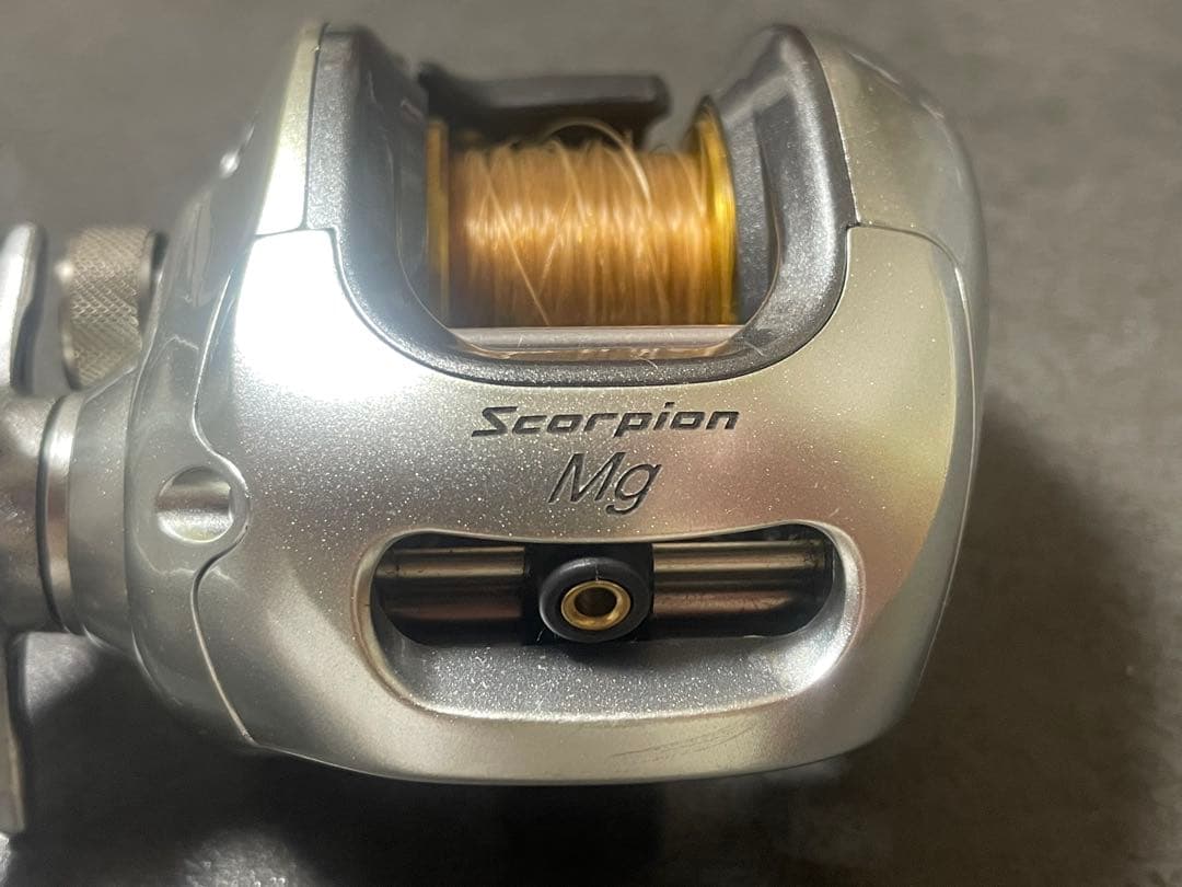 シマノ　Scorpion Mg 1000シルバー