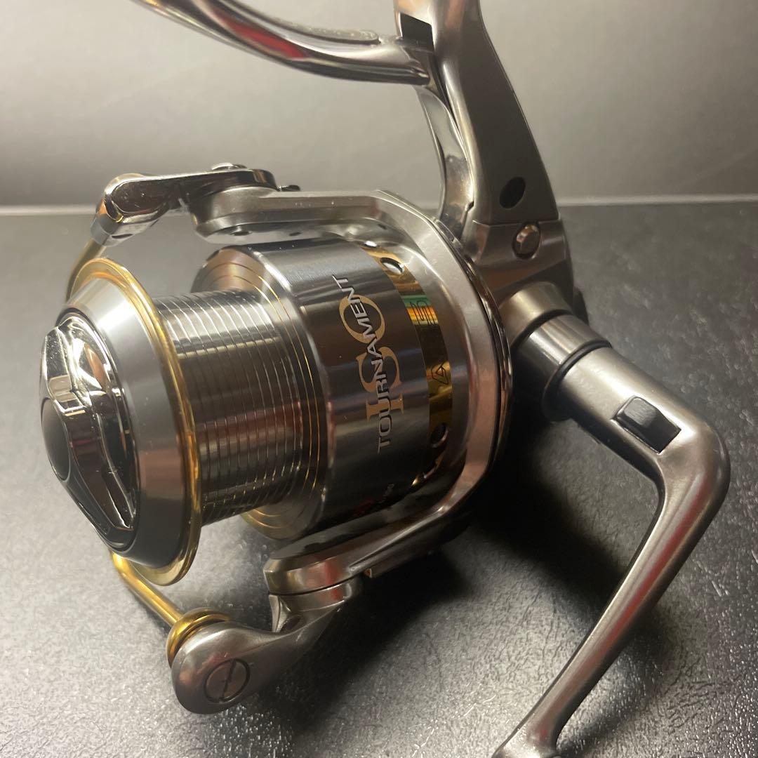 ダイワ　トーナメントISO Z2500LBD レバーブレーキ付きスピニングリール